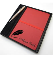 İsme Özel Kırmızı Defter & İsme Özel Metal Kalem (Öğretmenler Günü veya başka bir mesaj işlenebilir) (Karışık)