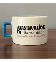 Kayınvalide İkinci Anne Baskılı Mavi Kulplu C Fincan