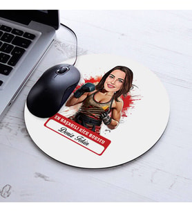 Kişiye Özel Hediye Karikatürlü En Başarılı Kadın Kick Boksçu Mousepad