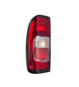 Leoparts Nissan D22 1998-2002 / YD25 - NP300 2002-2012 Stop Lambası Sol 26555-2S425