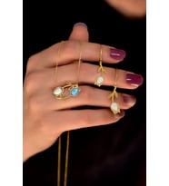 925 Ayar Gümüş Gold Kaplama Özel Tasarım Beyaz-Mavi Opal Kolye Ve Beyaz Opal Lale Küpe Set