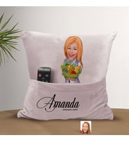 BK Gift Kişiye Özel Diyetisyen Karikatür Tasarımlı Organizer Kumanda ve Atıştırmalık Cepli Pembe Kırlent Yastık-1 Arkadaşa Hediye, Cepli Yastık