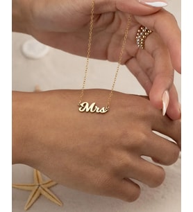 Kişiye Özel 925 Ayar Gümüş Mrs Yazılı Kolye (Gold)