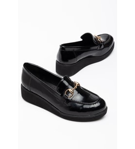 Büyük Numara Kadın Gülük Ayakkabı Siyah Rugan Tokalı Dikişli