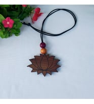 Woodensea Masif Ceviz Ahşap Lotus Kolye Boncuk Süslemeli El Yapımı