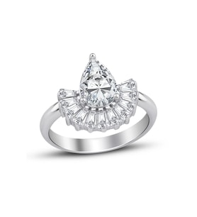 Sky Diamond Küçük Baget Taşlarla Süslenmiş Yelpaze Montür Tektaş