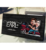 BK Gift Kişiye Özel Sevgililer Karikatürlü Kabartma Figürlü Ahşap Tablo, Duvar Dekoru, Arkadaşa Hediye, Özel Tasarım Ev Hediyesi-103 (Siyah)