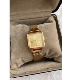 Zarafetin Tesmilcisi Minimalist Şıklık! Gold Renk Retro Kadın Kol Saati Özel Kutusunda Gönderilecektir Sınırlı Sayıda Şık Hediyelik Ürün Resmi Garantili İndirimli Kampanyalı Avantajlı Kuponlu ve Ucuz