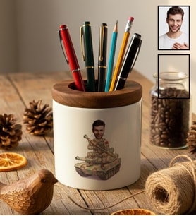 Kişiye Özel Karikatürlü Asker Kalemlik Seramik 30 Ağustos Zafer Bayramı Hediyesi