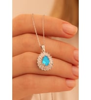 Kadın Gümüş Kolye - Damla Model Mavi Topaz Taşlı Baget Süslemeli Rodyumlu Kadın Kolye