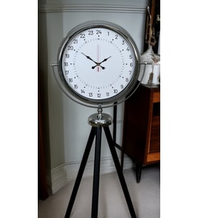 Krom 24 Saat Göstergeli Özel Tasarım Tripod Ayaklı Saat