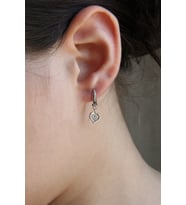 925 Ayar Gümüş Zirkon Taşlı Kalp Küpe - K015401