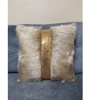 YILMAZHOME Peluş Şeritli Kırlent Kılıfı - (Sütlü Kahve Peluş-Gold Şeritli)