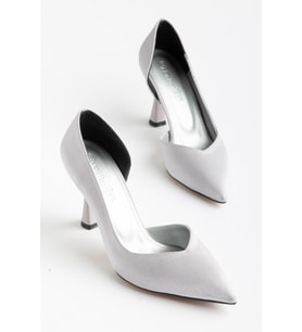 Büyük Beden Kadın İnce Topuklu Stiletto Gümüş Gri Parlak Saten Yan Açık
