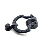 Antika Tarz Dekoratif Pirinç Dövme Kapı Tokmağı, Taktak - 150x105 Mm, Oksit