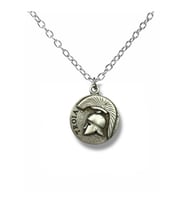 Legends of Valor – Truva Gladyatör Miğferli Unisex Kolye (60 cm Zincirli) (Gümüş)