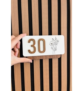 Kişiye Özel 3 Katmanlı Çiçek Motifli Dekoratif Kapı Numarası (9,5x17 cm)