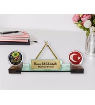 BK Gift Kişiye Özel Türk Bayraklı ve Osmanlı Tuğrağlı Saatli Kristal Masa İsimliği (Beyaz)
