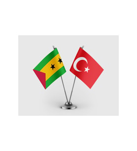 Sao Tome ve Principe ve Türkiye Bayrağı İkili Saten Masa Bayrağı Takımı