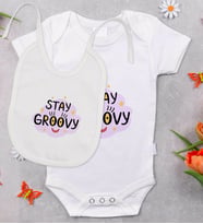 BK Kids Stay Groovy Tasarımlı Bebek Body Zıbın ve Mama Önlüğü Hediye Seti - Model 1