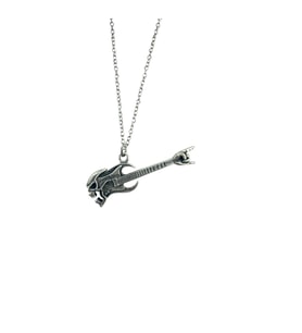 Bass Gitar Müzik Aleti Kolye – Metal Zamak Kaplama, 60 cm Zincir (Gümüş)