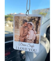 Beyaz Pleksi Kişiye Özel Fotoğraflı Drive Safe I LOVE YOU Yazılı Araba Hediyesi Araba Süsü Dikiz Aynası Süsü - Çift Taraflı