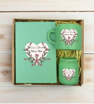 BK Gift Kişiye Özel İsimli DTF Anne Temalı Yeşil Defter & Kahve Fincanı & Mum Hediye Seti-5, Anneye Hediye, Anneler Günü Hediyesi