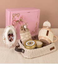 Ng Gifts Kişiye Özel Fotoğraflı Çerçeveli El Emeği Örgü Sepette Krem Hediye Seti