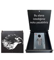 Beşiktaş Lisanslı Siyah Beyaz Çubuklu Forma Anahtarlık Kartal Ahşap Kutulu