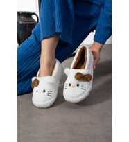 Hello Figürlü Kurdela Detaylı  Fiyonklu Kışlık Unisex Ev Terliği  Kaydırmaz Taban (Taba-Beyaz)