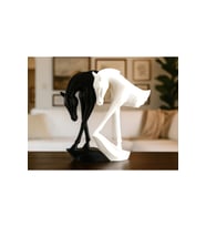 Dekoratif Siyah Beyaz At Heykeli – 15 CM At Biblo Yin Yang Sanat Eseri