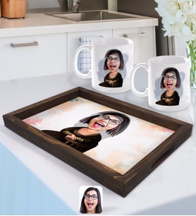 BK Gift Kişiye Özel Mona Lisa Karikatürlü Doğal Ahşap Tepsi ve 2’li Kupa Bardak Seti-1