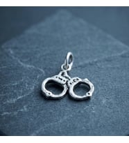 Gümüş Kelepçe Kolye Ucu 925 Ayar Gümüş Kelepçe Figürlü Unisex Kolye Ucu
