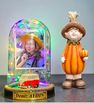 Kişiye Özel Fotoğraflı Yazılı Renkli Led Işıklı Fanus ve Bal Kabağı Biblosu (Model 2)