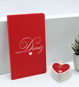 BK Gift Kişiye Özel İsimli Kırmızı Defter ve Kalp Taş Obje Kokulu Mum Hediye Seti-1, Sevgiliye Hediye, Arkadaşa Hediye