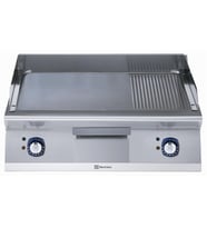 Electrolux Professional Endüstriyel Elektrikli Izgara, 2/3 Düz Ve 1/3 Nervürlü, Fırçalanmış Krom Kaplamalı Çelik Pişirme Yüzeyi, 800 Mm, Eğimli, Termostatik Kontrol, Kazıyıcı Dahil E7IIMDAOMEA