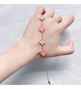 Kadın Yonca Figürlü Mineli Çelik Bileklik (Pembe)