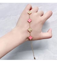 Kadın Yonca Figürlü Mineli Çelik Bileklik (Pembe)