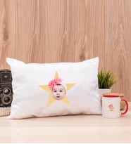 Kişiye Özel Pembe Yıldız Kafa Fotoğraflı Dikdörtgen Yastık ve Kırmızı Kupa