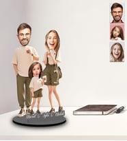 Kişiye Özel Aile Tasarımlı Karikatür İki Katmanlı Ahşap Biblo Model-9