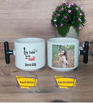Bu Kadın Harika Bir Anne Kupa Bardak Fotoğraflı T Siyah Kulplu Anneye Doğum Günü Anneler Günü Hediyesi