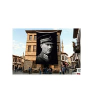 Askeri Kıyafeti ile Mustafa Kemal Atatürk Poster Bayrak Premium Raşel Kumaş ATA44