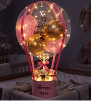 Kişiye Özel Led Işıklı Balon Kutusu – 5 Mini Ayıcıklı Pembe & Gold Bebek Hediyesi