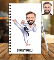 Kişiye Özel Karateci Tasarımlı Karikatür Ahşap Defter Ve Kalem Seti 70