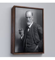 Çerçeveli Sigmund Freud Elinde Puro ile Siyah Beyaz Fotoğrafı Kanvas Tablo (Kahverengi)