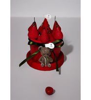 BEARBERRY LOVE BUCKET MUM (Yılbaşı Kırmızısı)