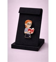 Öğretmen Figürlü Gold Renk Kitap Temalı Broş