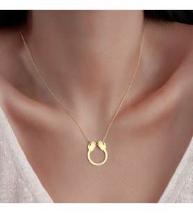 Kişiye Özel 925 Ayar Gümüş Sarılan Eller İsim Kolye (Gold)