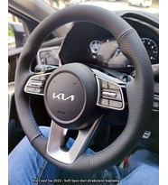 Kia Ceed Sw 2023 Araca Özel Direksiyon Kılıfı (SOFT NOKTA NAPA) (Karışık)