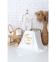 Pia Baby Premium  %100 Pamuk İsme Özel Kız Bebek Battaniye Tulum Hastane Çıkışı Hediye Seti 5064-05 (Ekru)